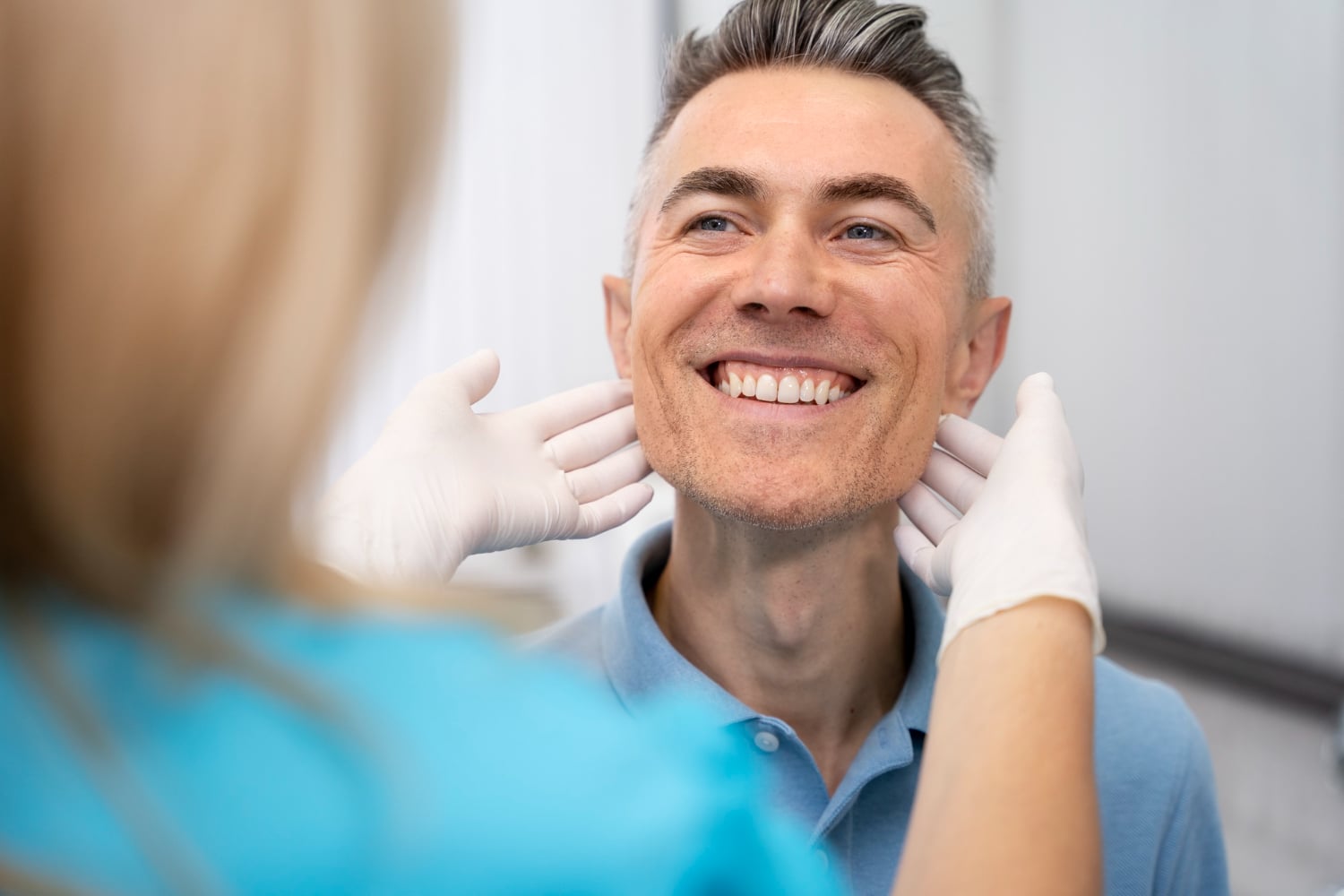 Implantes dentales: todo lo que debes saber antes de ponerte uno