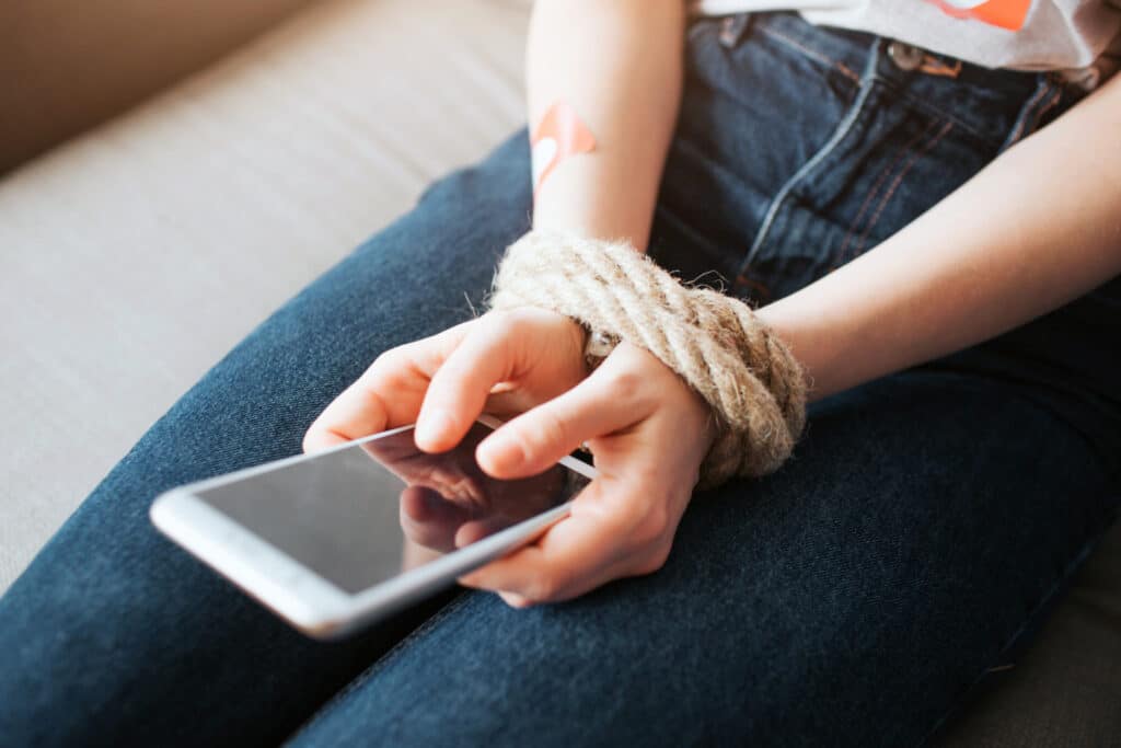 Uso de la violencia en redes sociales: ¿Cuándo una publicación puede considerarse delito?